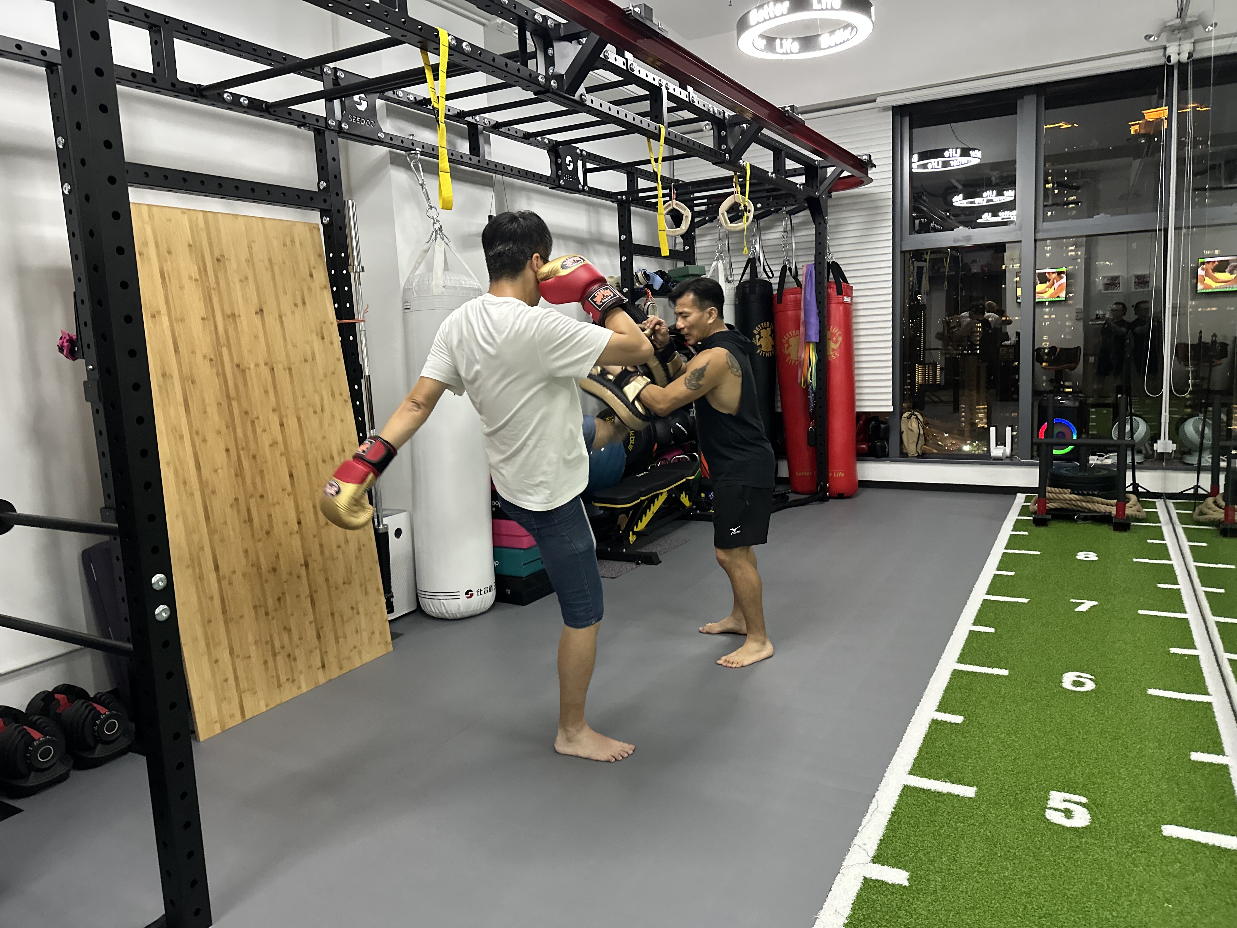 輕鬆好玩瘦身泰拳